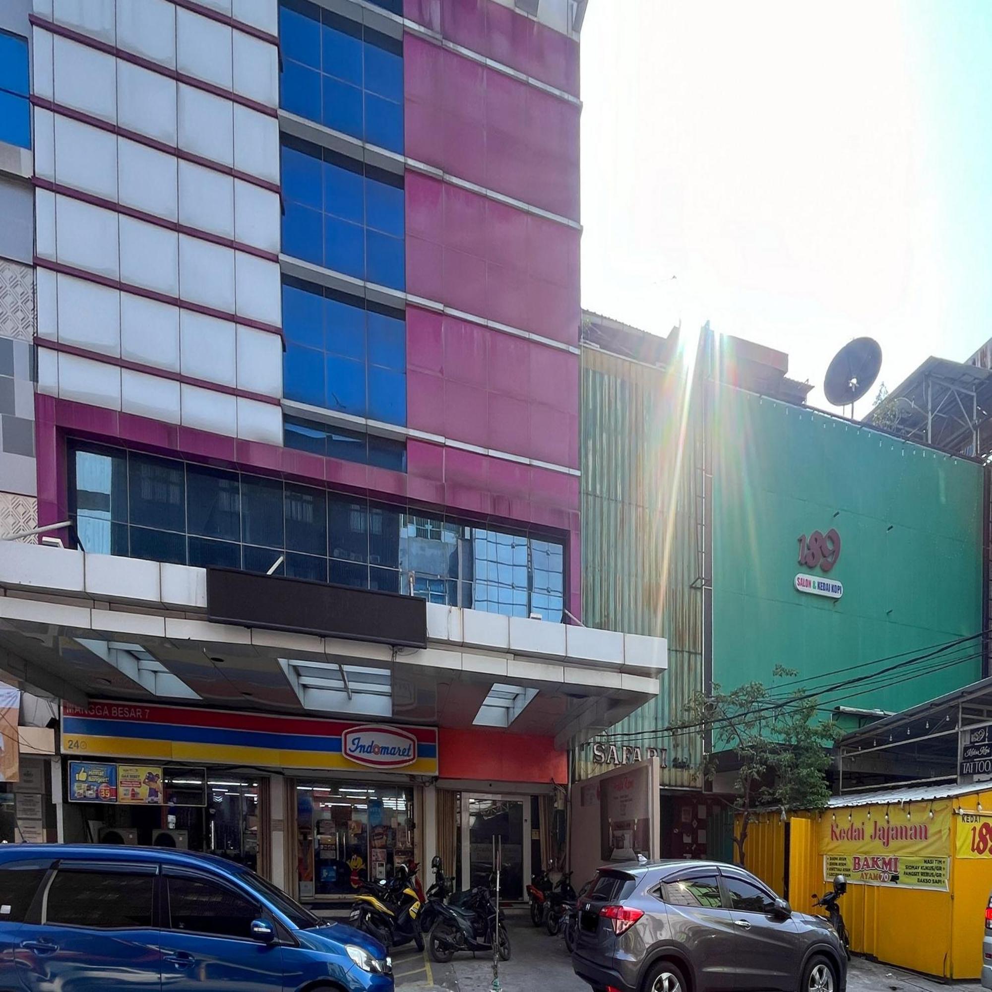Arcadia Rooms Redpartner จาการ์ตา ภายนอก รูปภาพ